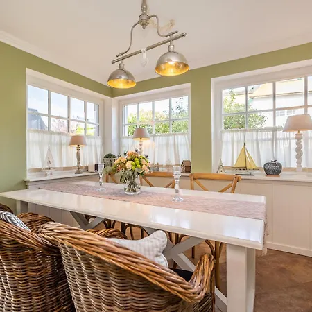 Müggenburger Weg 38 Haus Godewind * Zingst